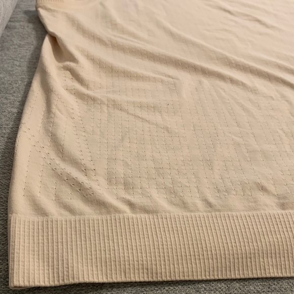 Athleta Medium Cream / Light peach Sleeveless Knit Top workout athletic wear - Picture 4 of 7